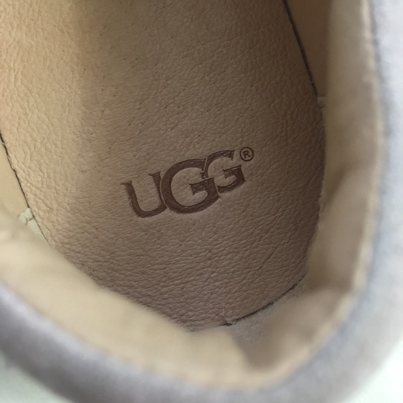 NWOT*UGG Pom Pom Sneakers, Size 9.5 - Picture 6 of 8